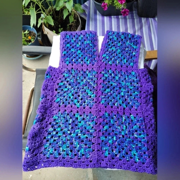 Vintage  Handcrafted Handmade Crochet Vest Purple and Turquoise Medium 70s Comfy - Picture 6 of 12